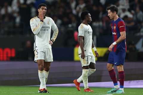 Video: Barcelona superstar attempted to distract Vinicius Jr. before Real Madrid’s penalty