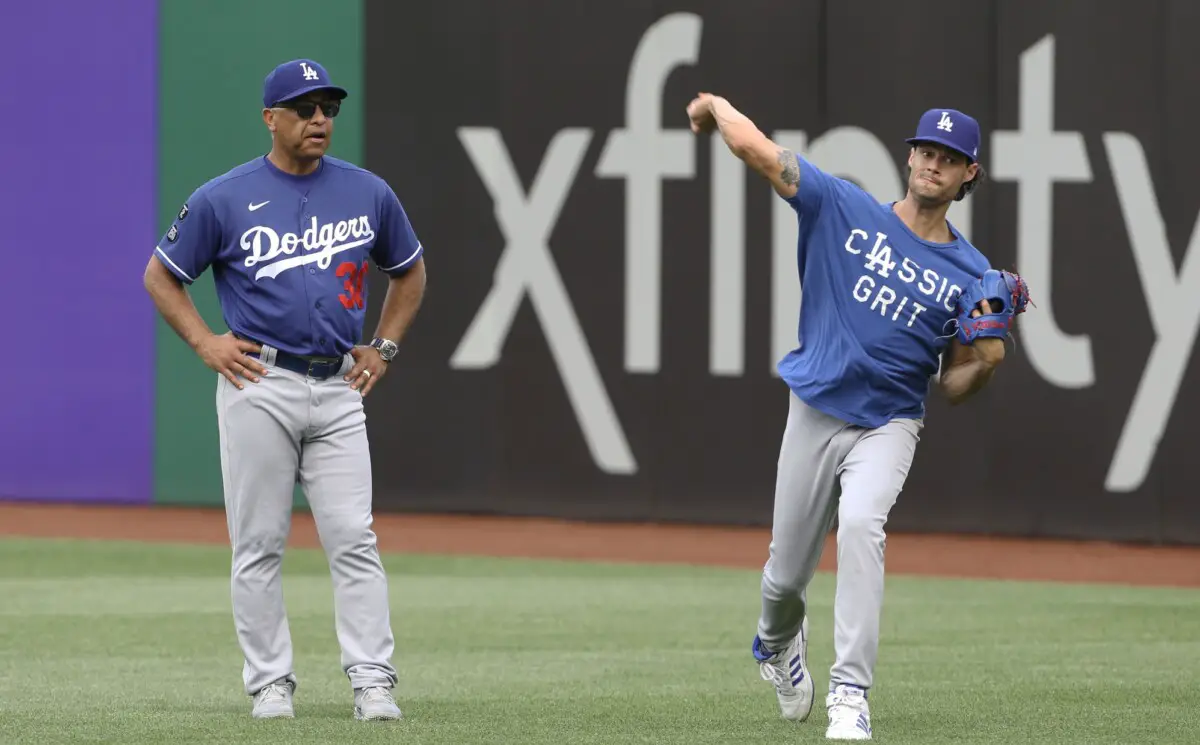 Dodgers’ Dave Roberts Offers Insight Into Joe Kelly’s Unusual Mindset on the Mound