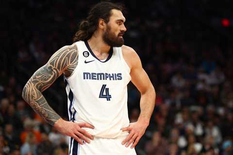 Grizzlies Trade Steven Adams to Rockets for Victor Oladipo and Draft Picks, per Report