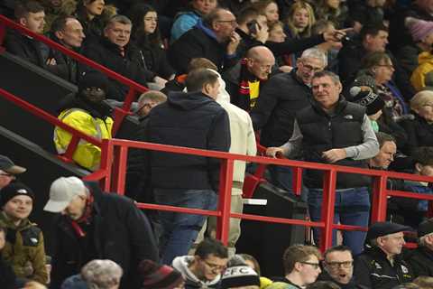 Sheffield United Fans Spotted Leaving Stadium After Aston Villa's Dominant First Half