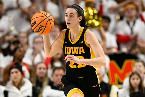 Caitlin Clark drops 38 points for No. 3 Iowa vs. upset-minded Maryland