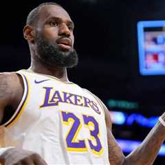 Lakers’ LeBron James becomes first player to hit 40,000 career points
