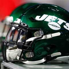 Jets Insider Links Team To Star Offensive Lineman