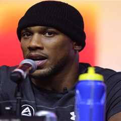 Anthony Joshua Ranks All-Time Heavyweight Greats, Snubs Tyson Fury from Top Spot