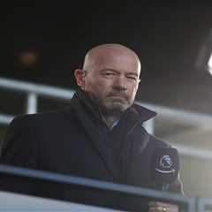 Alan Shearer can’t believe Paul Tierney’s decision during Forest v LFC