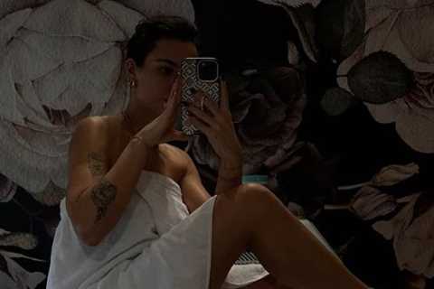 Jade LeBoeuf Stuns Fans in Towel Selfie on Instagram