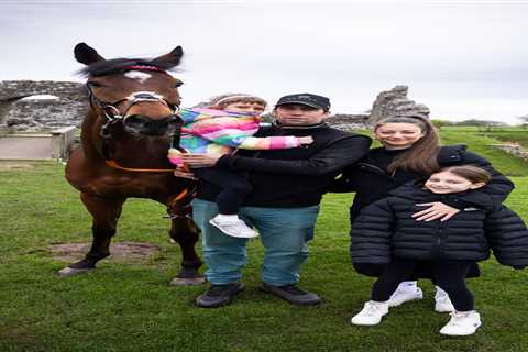 Six-Year-Old Cancer Survivor to Cheer on 'Public's Horse' at Grand National