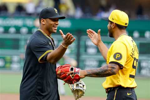 Video Shows Russell Wilson Crushing Baseballs In Pittsburgh