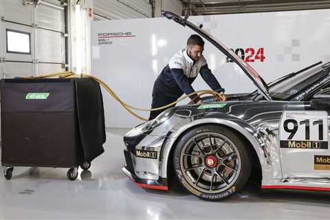 Porsche Supercup Field to Race on eFuels This Year