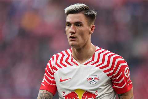 Arsenal, Chelsea Edging Out Man Utd, PSG for Benjamin Šeško