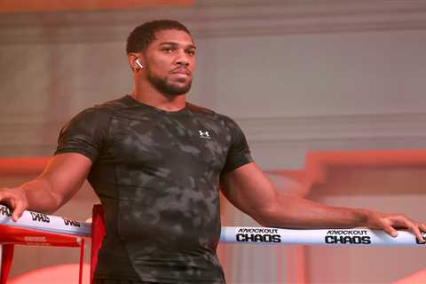 Anthony Joshua's Vulnerability Exposed by Barry McGuigan Ahead of Daniel Dubois Fight at Wembley