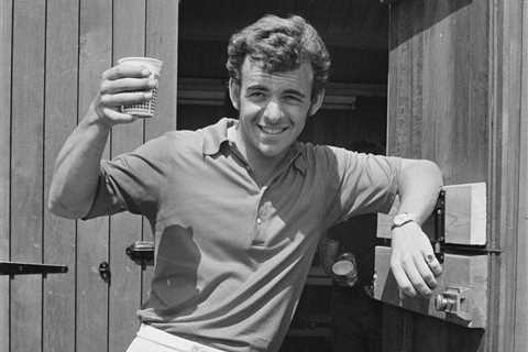 INTERVIEW: TONY JACKLIN REFLECTS ON TURNING 80 – Golf News