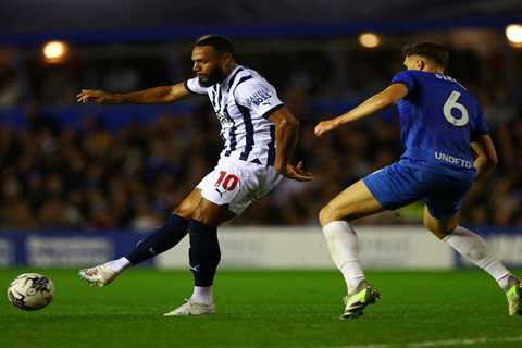 Oxford United to swoop in for ex-West Brom winger Matt Phillips