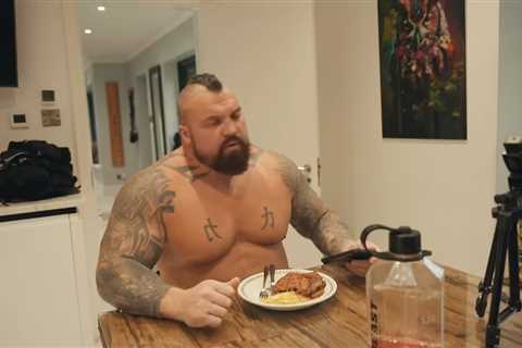 Eddie Hall Reveals Insane 10,000 Calorie-a-Day Diet That Helped Him Lose Weight