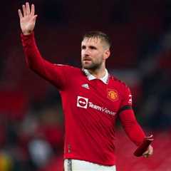 Shaw Shocks With Sudden United Return