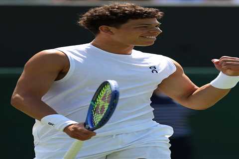 This 70-Second Wimbledon Win Was Absolutely Bonkers
