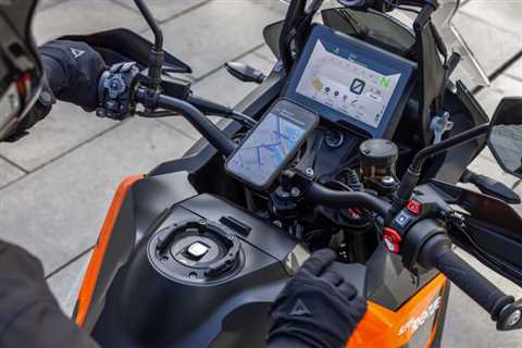 Hold Tight: 5 Motorcycle Phone Mounts to Keep You Connected