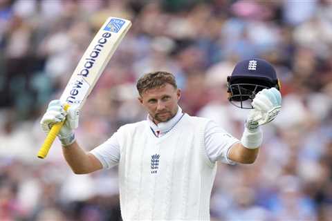 Chris Woakes ready to bat with ONE ARM as England suffer late collapse to leave India Test series..