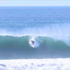 A Moment Every Surfer Dreams Of!