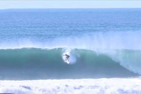 A Moment Every Surfer Dreams Of!