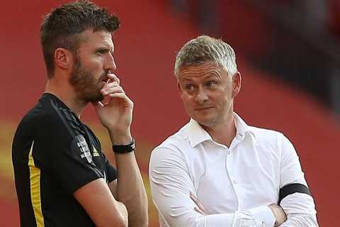 Carrick and Solskjaer Frontrunners for United Job