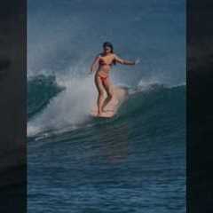 @jojowiththeflo on the south shore of #Oahu #surfing #surfer #surfergirl #Hawaii #Waikiki