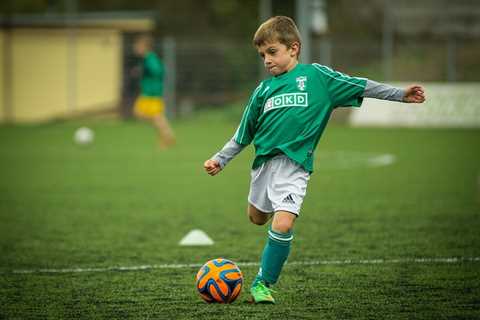 Chiefs Sign RB Kenneth Walker III to Three-Year Deal Worth Up to $45 Million